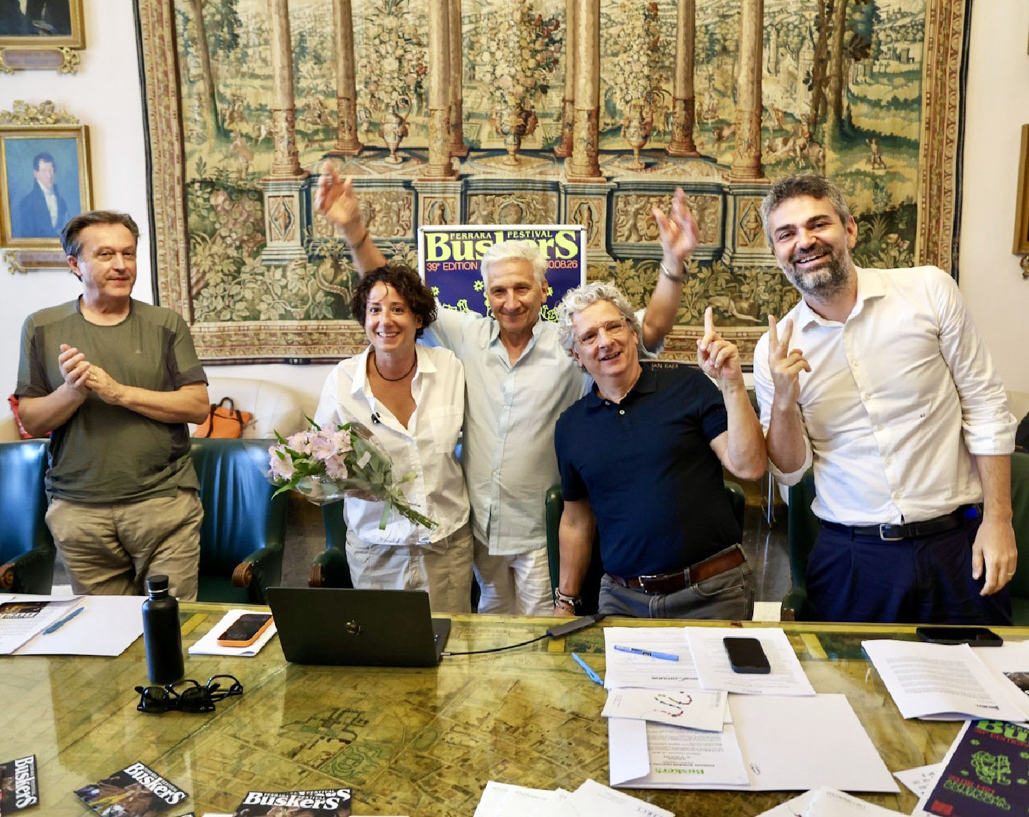 PRESENTATO IL 39° FERRARA BUSKERS FESTIVAL: DAL 26 AL 30 AGOSTO, 60 SPETTACOLI AL GIORNO NELLE STRADE DEL CENTRO STORICO PRESENTATO IL 39° FERRARA BUSKERS FESTIVAL: DAL 26 AL 30 AGOSTO, 60 SPETTACOLI AL GIORNO NELLE STRADE DEL CENTRO STORICO