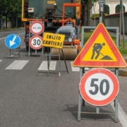 VIABILITÀ. CIRCOLAZIONE MODIFICATA IN VIA ROITI PER UN INTERVENTO IN DUE FASI
