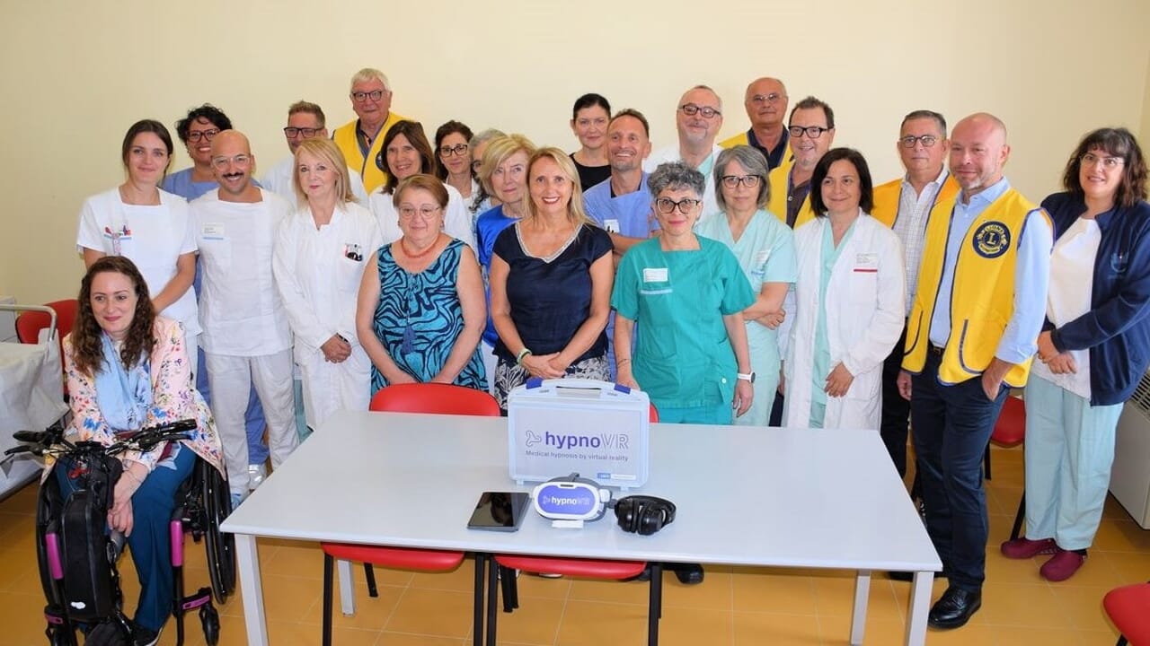 SANITÀ. DONATO UN VISORE PER RIDURRE L'ANSIA NEI PAZIENTI PEDIATRICI IN ATTESA DI INTERVENTO