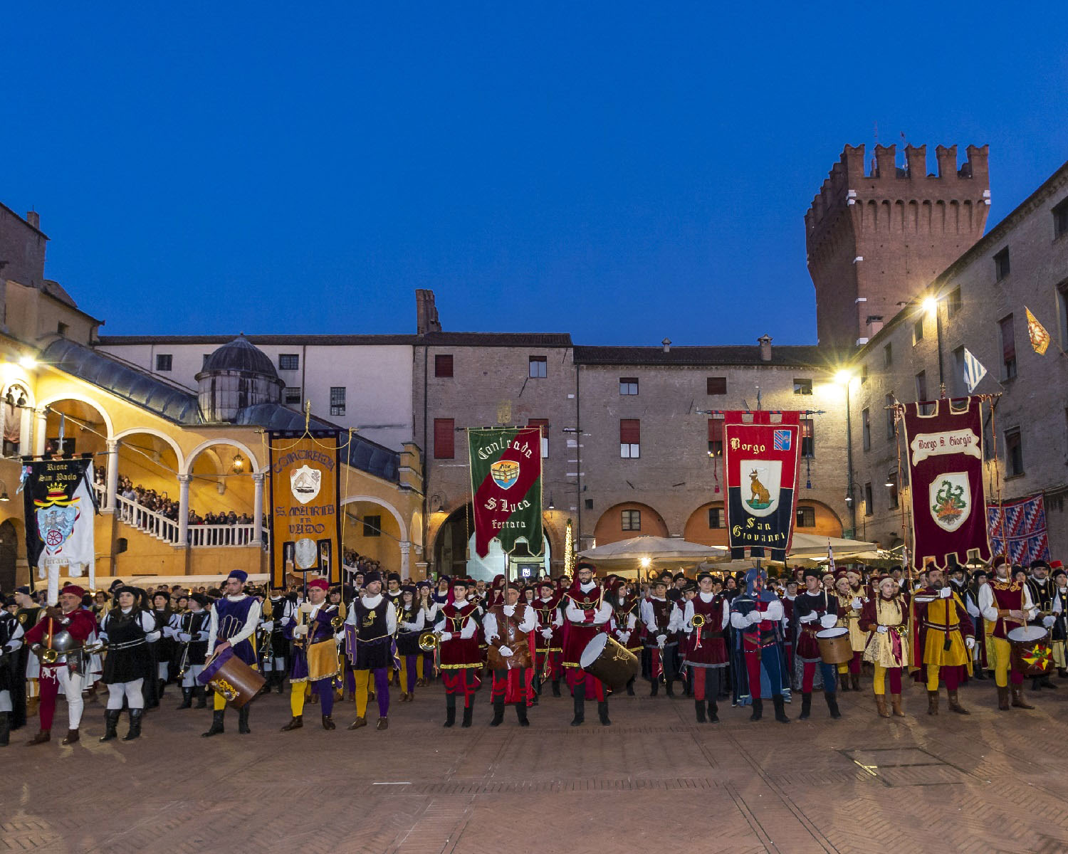PALIO. SEI CONTRADE IN CAMPO AL 44° CAMPIONATO NAZIONALE SBANDIERATORI E MUSICI F.I.S.B.
