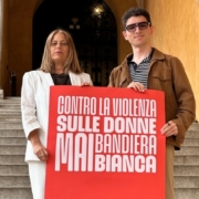 "MAI BANDIERA BIANCA" : FERRARA ADERISCE ALL'INIZIATIVA CONTRO LA VIOLENZA DI GENERE