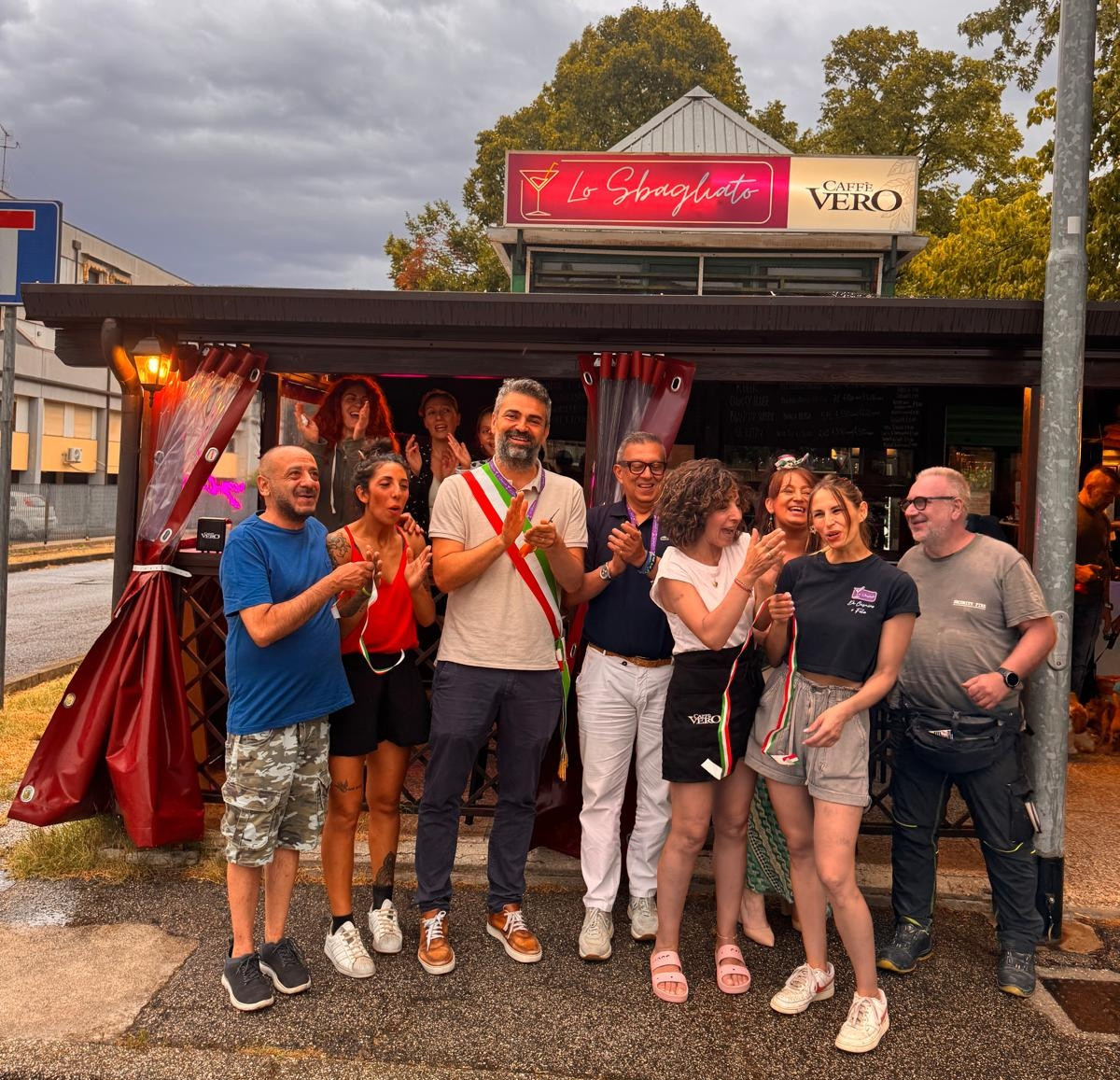 RINNOVATO CHIOSCO IN VIA GANDINI: INAUGURATO "LO SBAGLIATO"