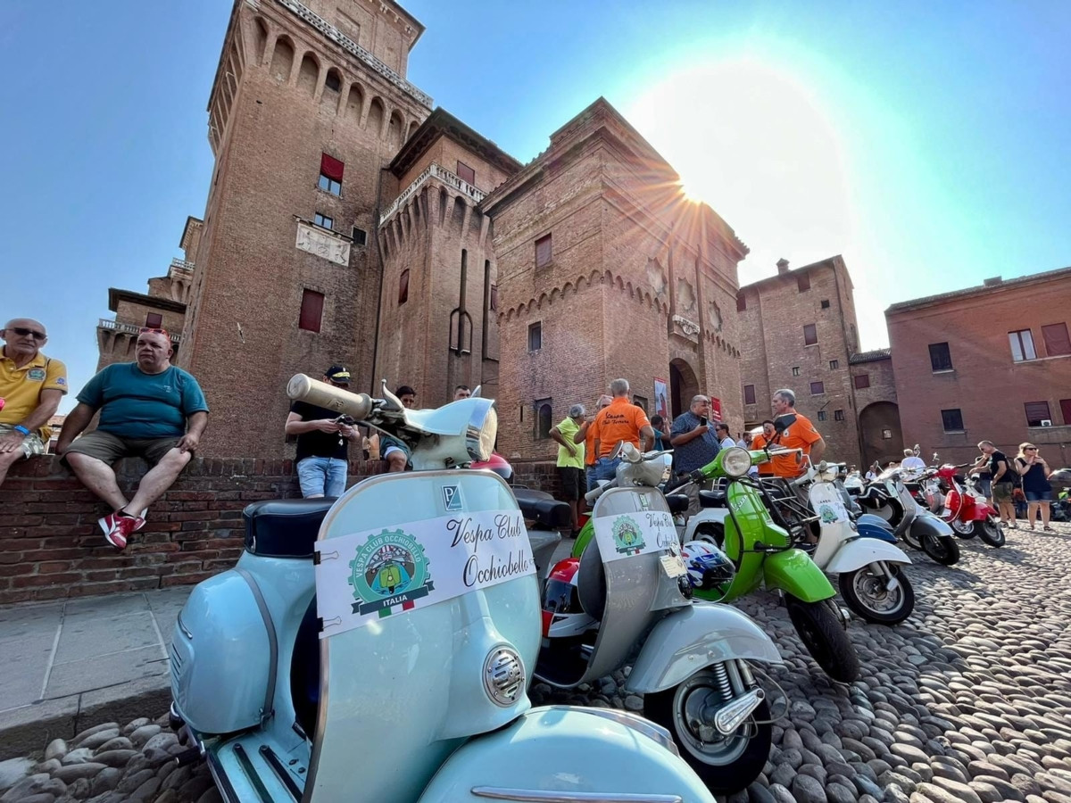 VIABILITÀ. 20° VESPA RADUNO NAZIONALE: SOSPESA LA CIRCOLAZIONE LUNGO IL PERCORSO DELLA SFILATA VIABILITÀ. 20° VESPA RADUNO NAZIONALE: SOSPESA LA CIRCOLAZIONE LUNGO IL PERCORSO DELLA SFILATA
