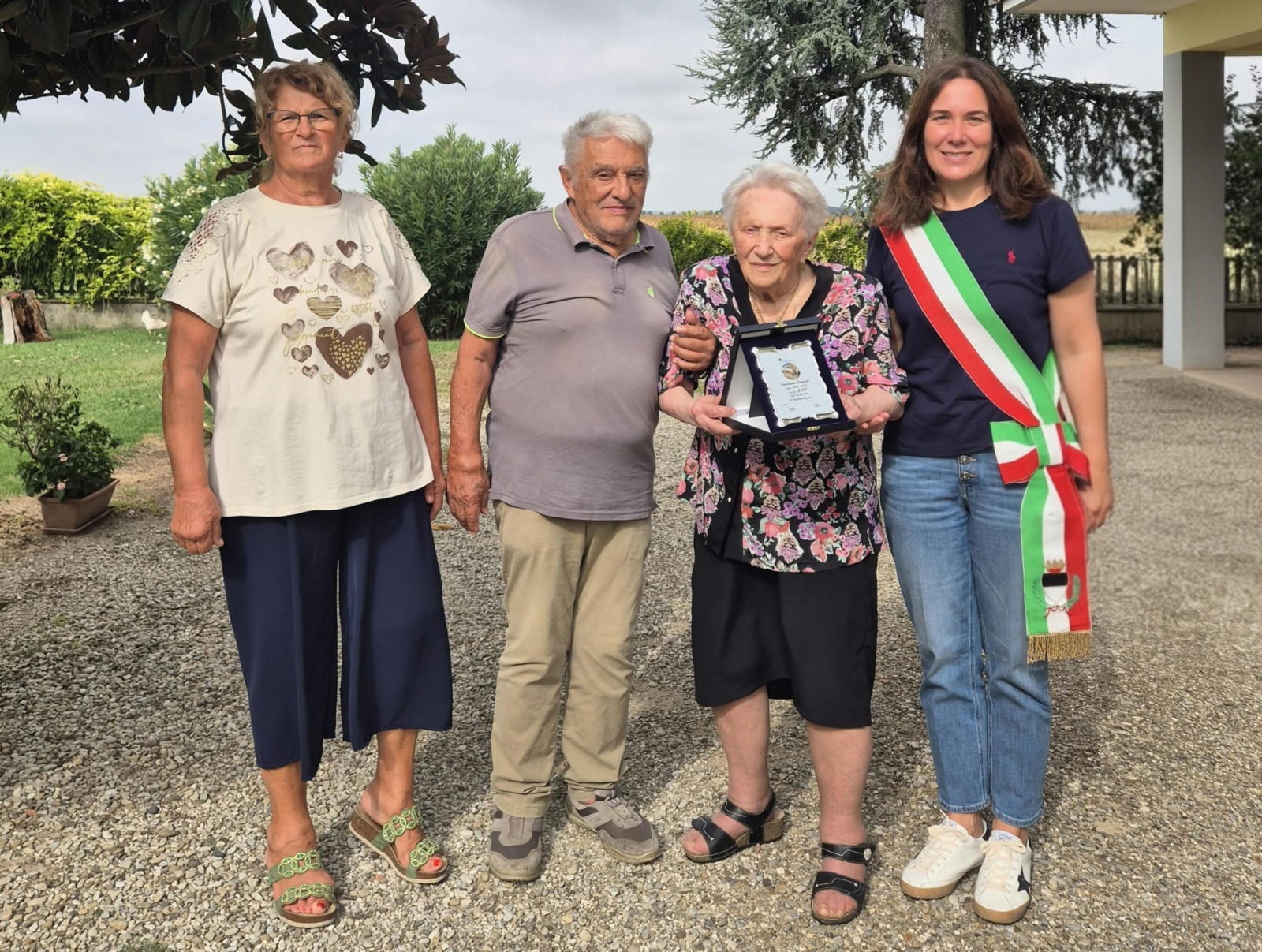 FERRARA. L'AMMINISTRAZIONE COMUNALE FESTEGGIA I 100 ANNI DELLA CITTADINA GIULIANA GRANDI FERRARA. L'AMMINISTRAZIONE COMUNALE FESTEGGIA I 100 ANNI DELLA CITTADINA GIULIANA GRANDI