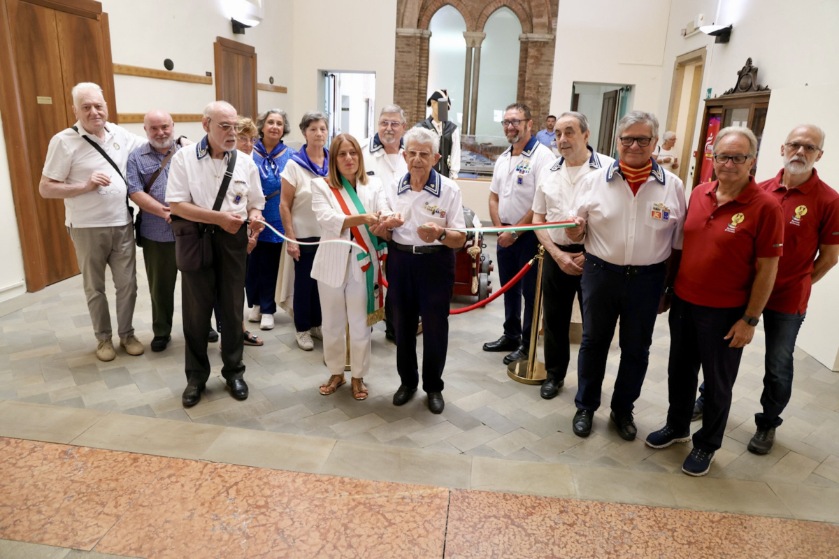 MODELLISMO NAVALE: IN MUNICIPIO ESPOSTI MODELLI DELLA SECONDA GUERRA MONDIALE MODELLISMO NAVALE: IN MUNICIPIO ESPOSTI MODELLI DELLA SECONDA GUERRA MONDIALE