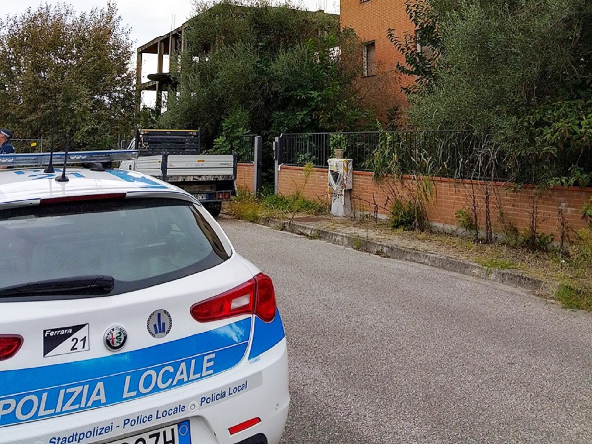 SICUREZZA, CHIUSI GLI ACCESSI ALLO STABILE PIÙ VOLTE OCCUPATO DEL QUARTIERE D'ORO